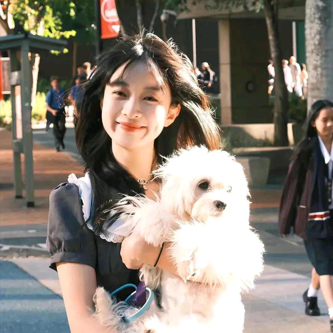 苹苹.
