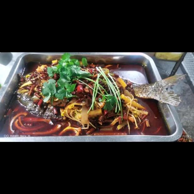 小刘忙烤鱼烧烤官方号