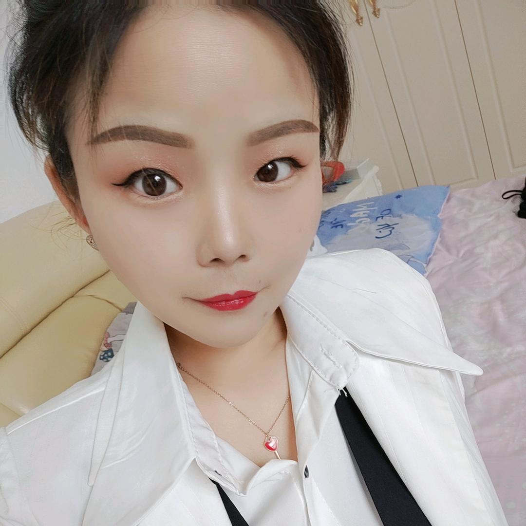 黄金珠宝导购凤琴