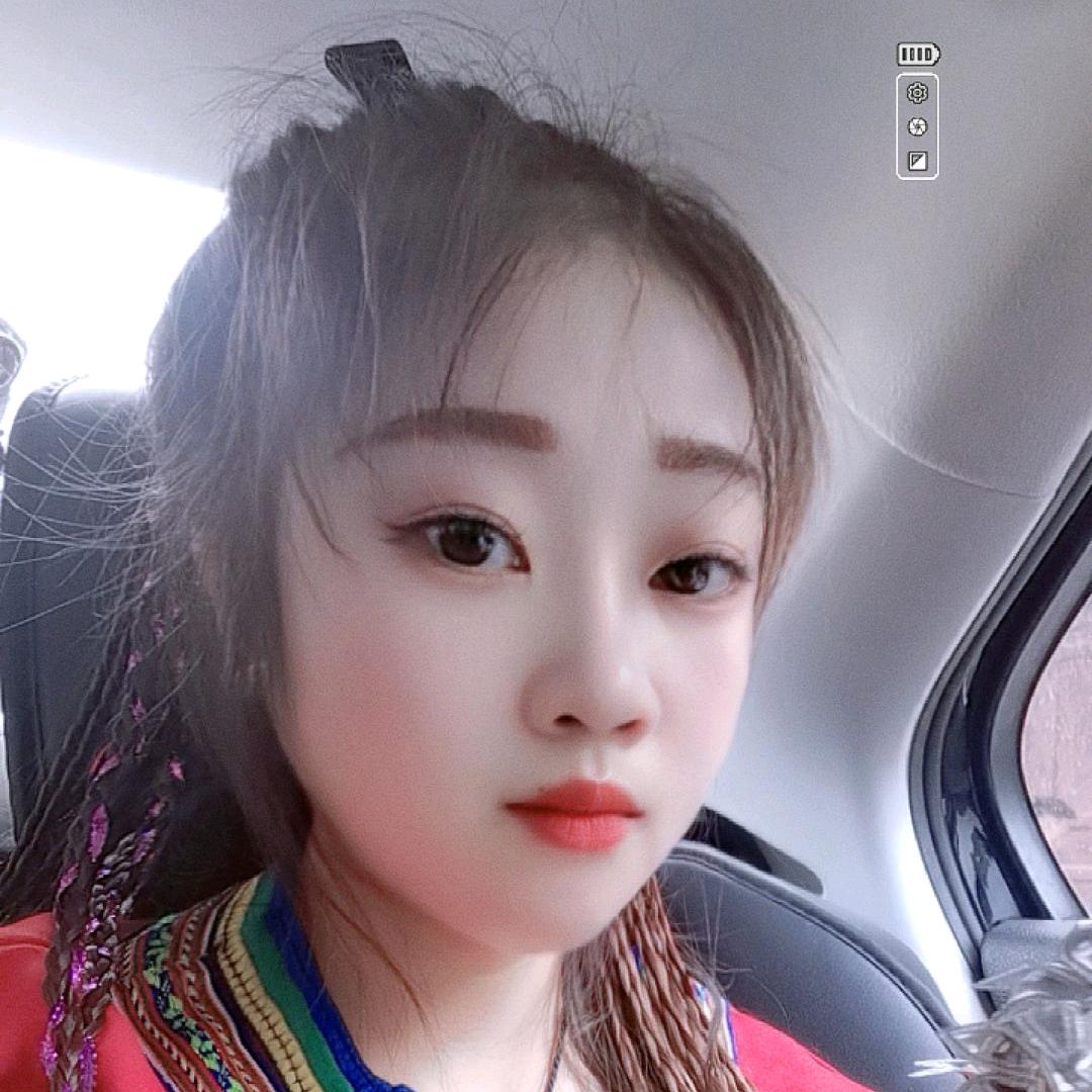 肃穆嫣然