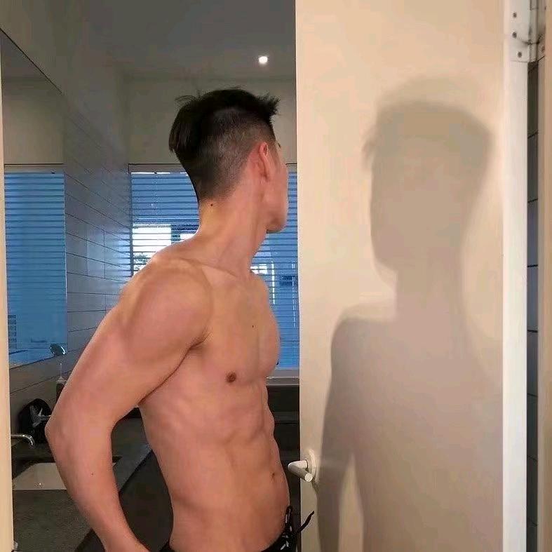 容嬷嬷快扎她