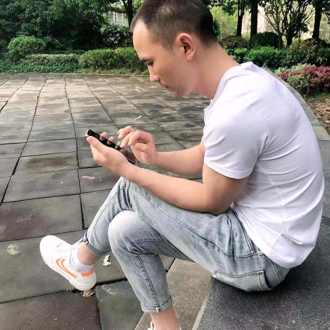 孤独雄鹰