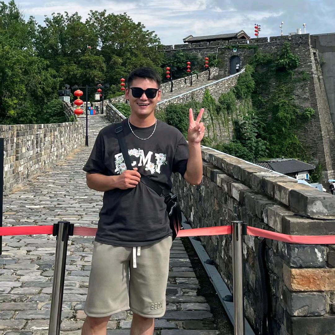 抱着嫦娥烤兔