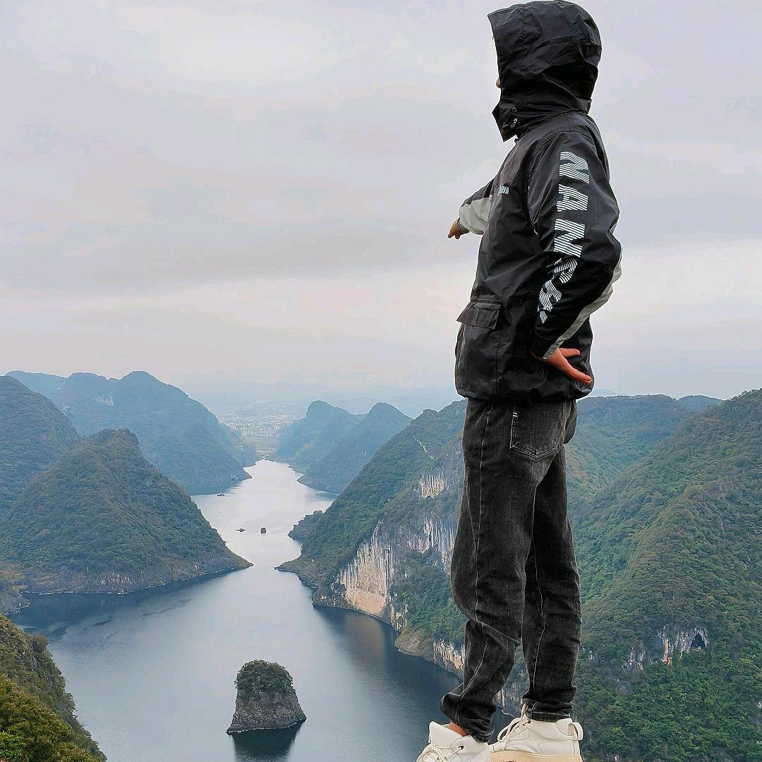 ℍ𝕖𝕝𝕝𝕠ᵕ̈西男