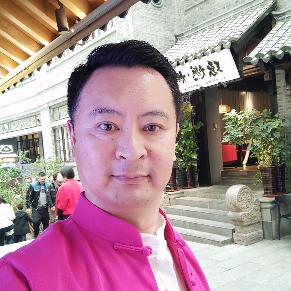 红尘墨客