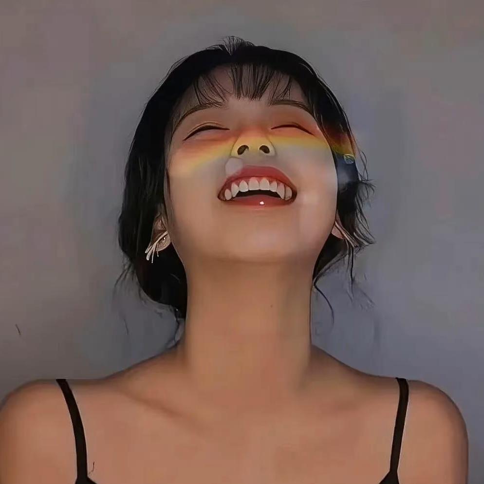 富婆张🉐美