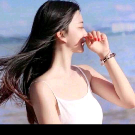 阳光小姐姐可甜可温柔