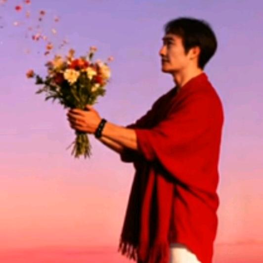 🚬杯中烈酒🚬敬余生🚬