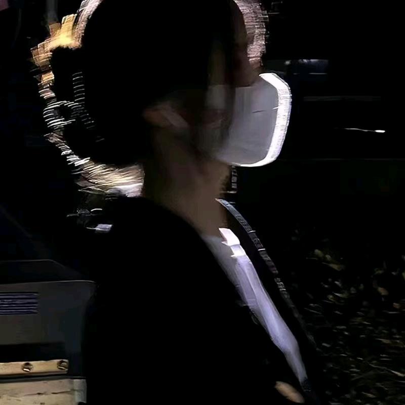 晓家女孩（每晚19：00直播）