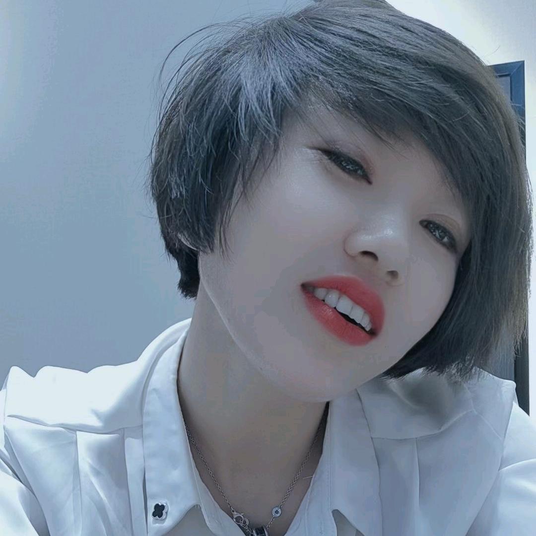 素颜班长💙