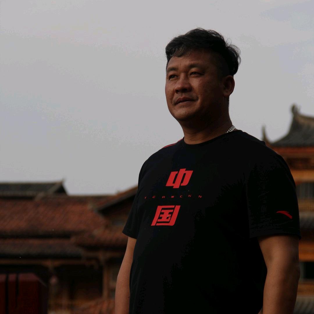 半截烟（大伟）