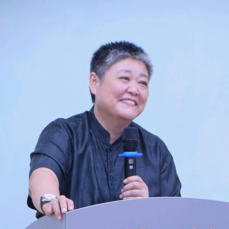 知心母亲王立宁-前沿文化