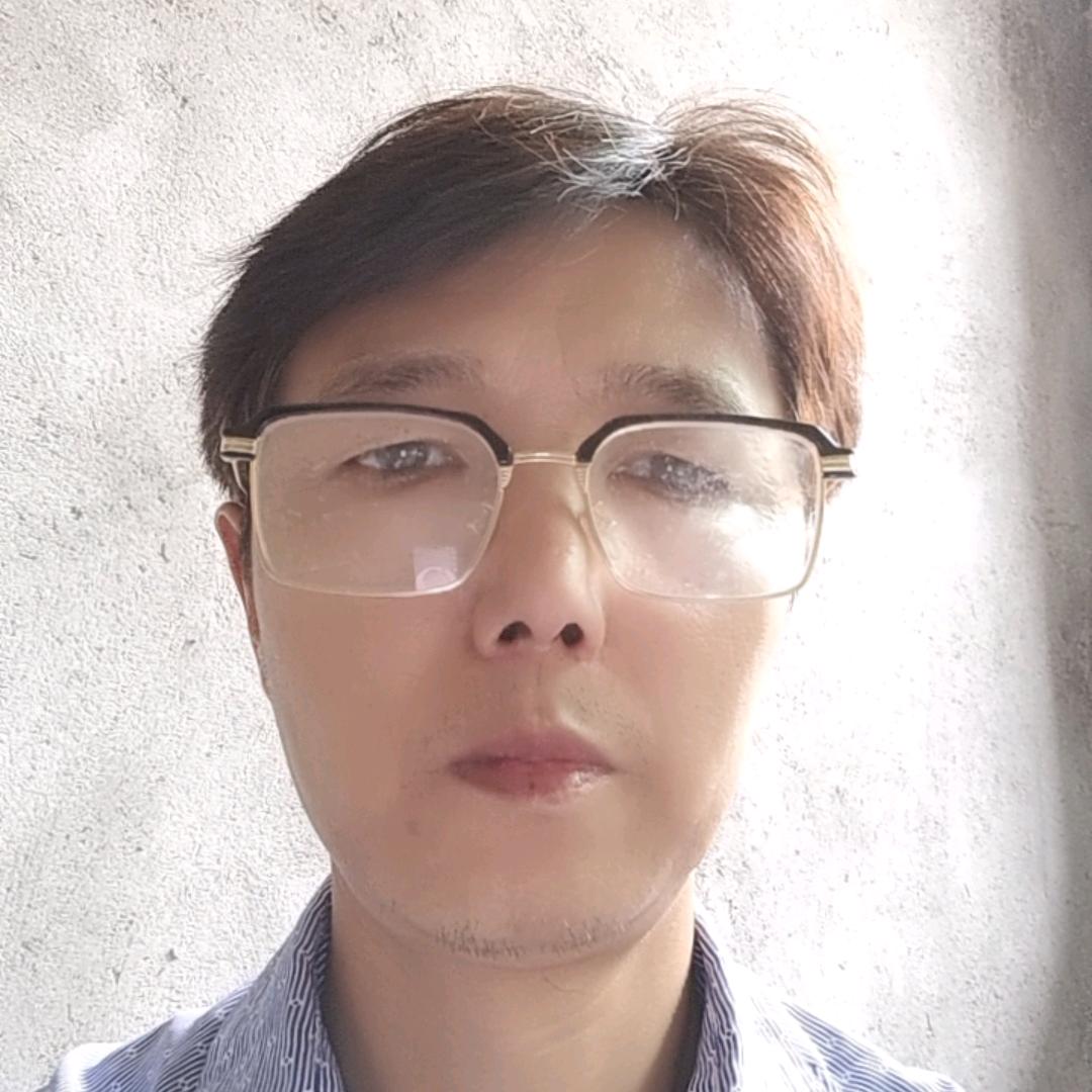 室内外装修小哥何彬