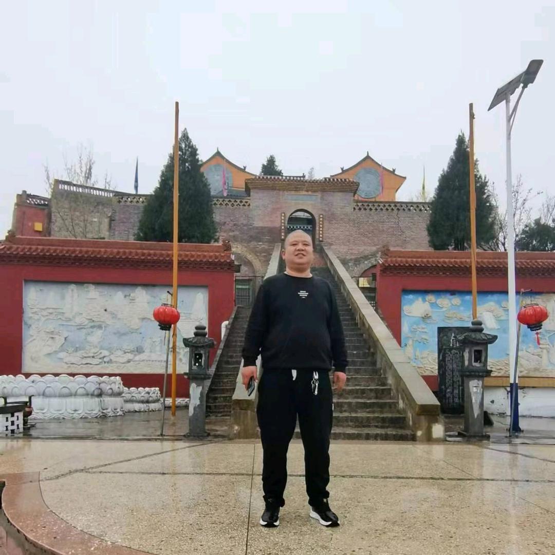 党斌说猪肉，买猪肉去超市，有营业执照肉店