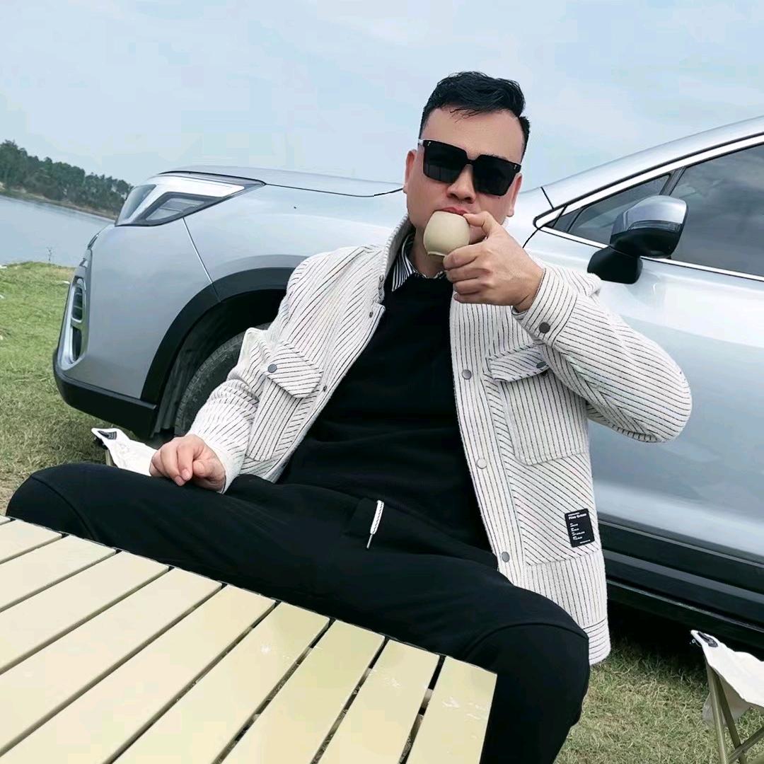 啊广哥🌹鹤必欣