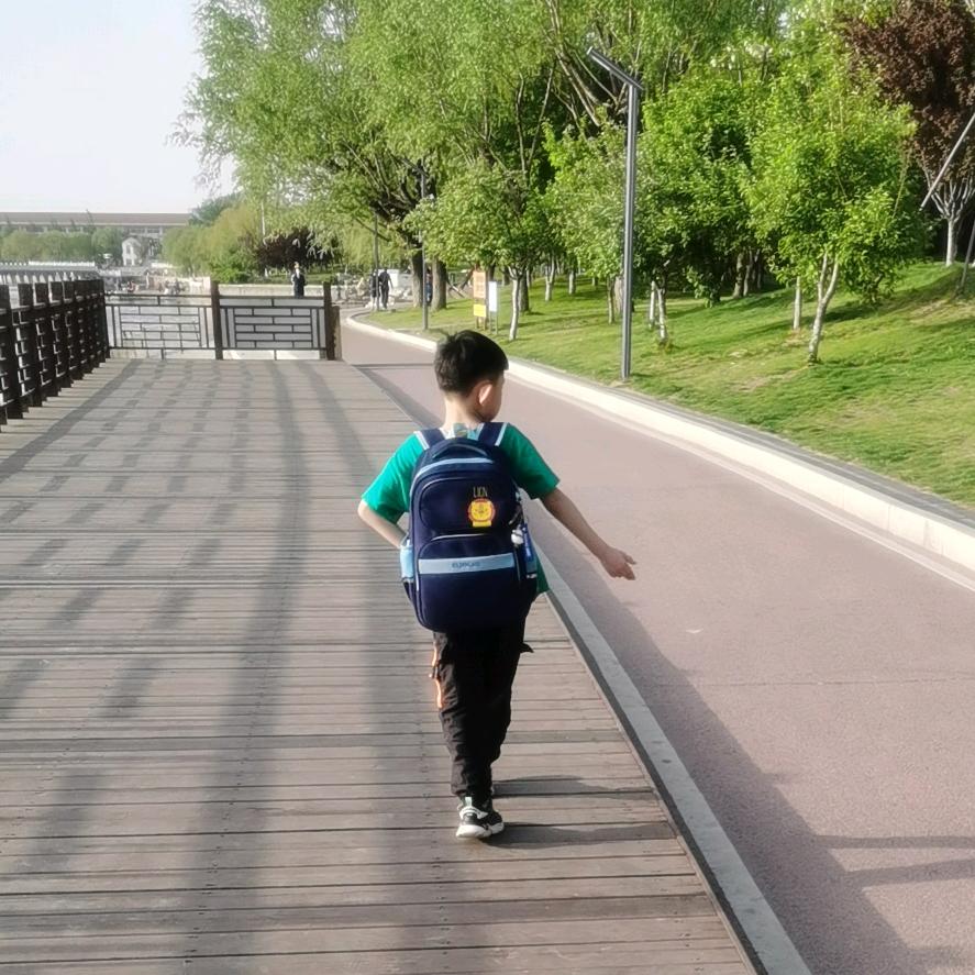 弋宝悦书