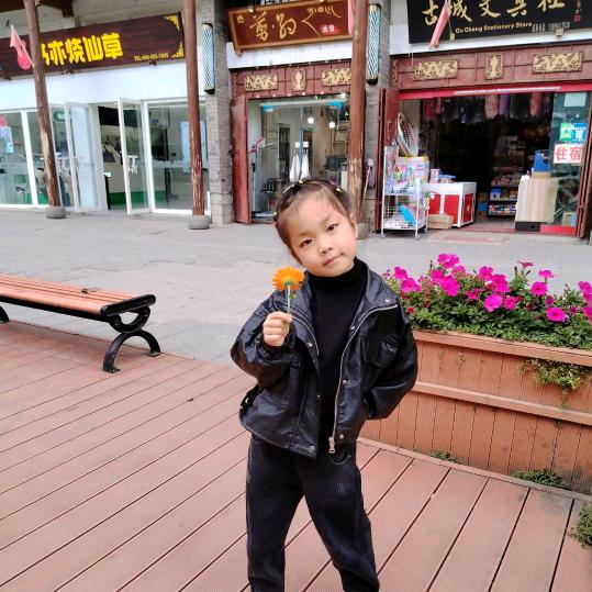 嘟嘟外婆，有关必回，拒绝私聊