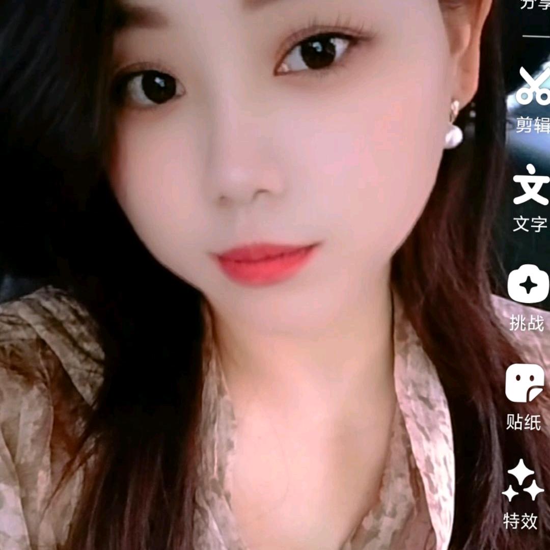 只做爆红唇，燕姐