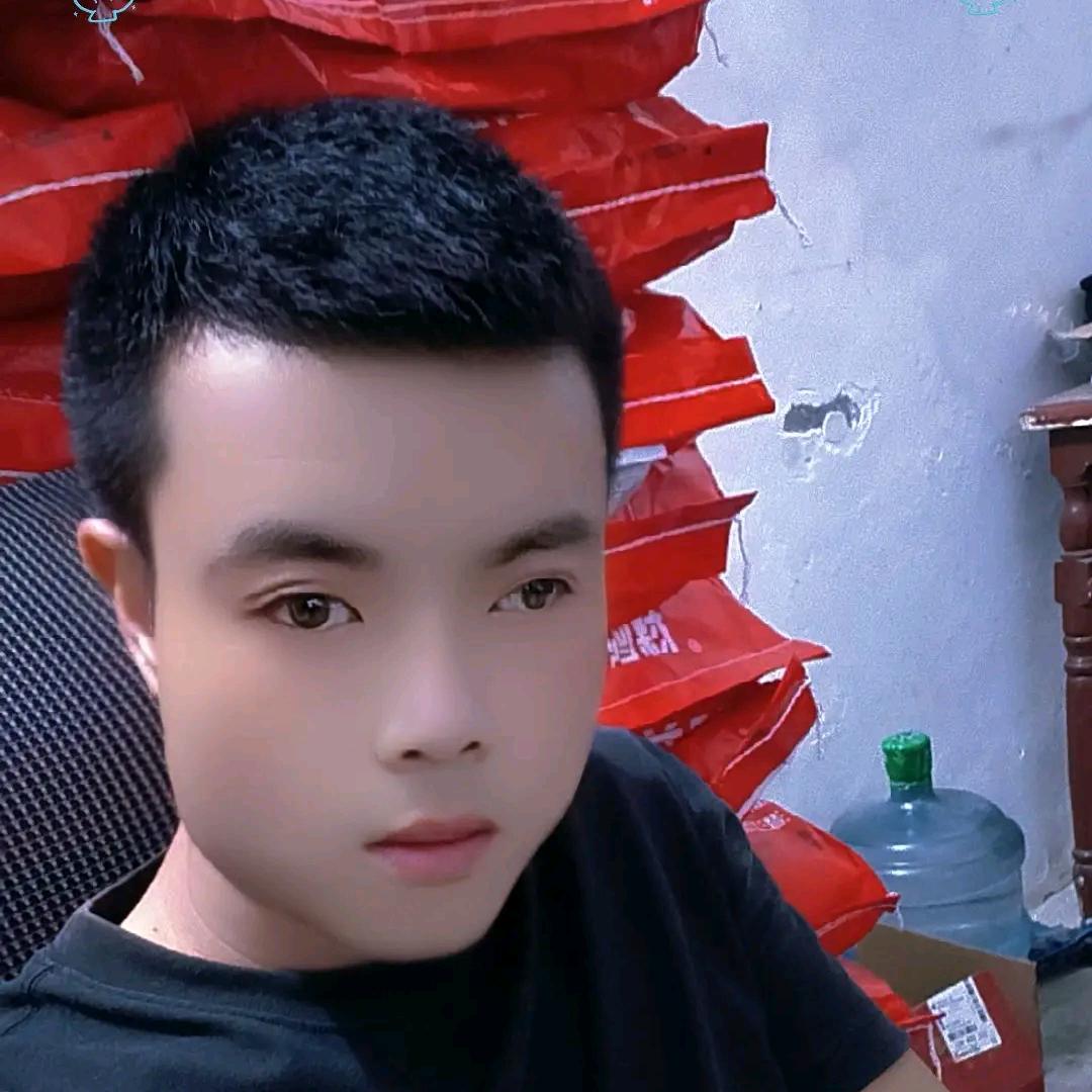 ღ我很丑᭄ꦿ࿐