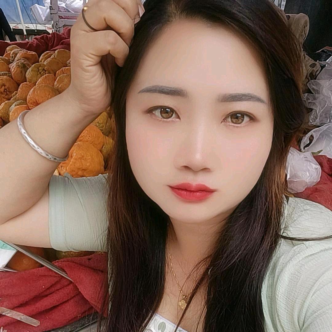 卖水果的小姐姐