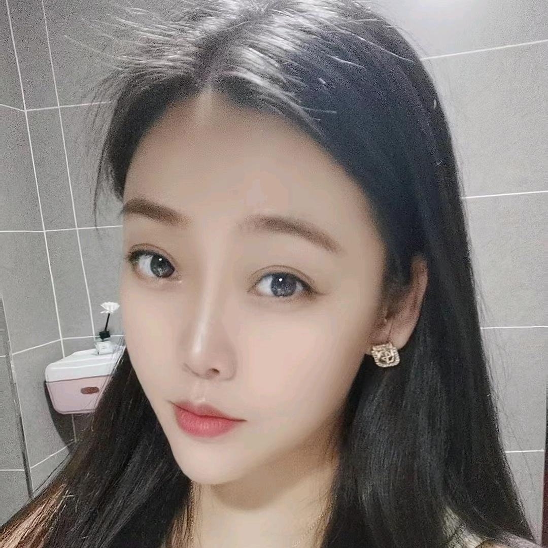 蔚青儿🐍七彩