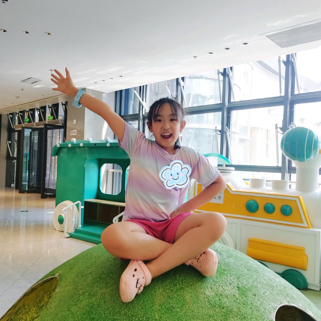 树上有个小伊伊