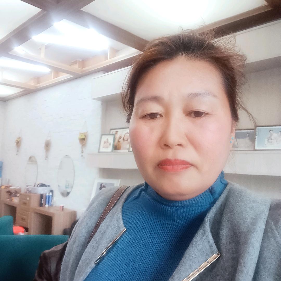 叶集荣姐