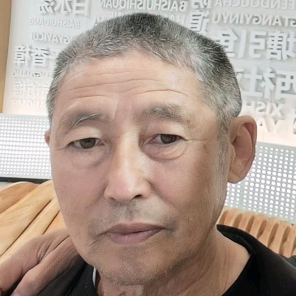 小宝贝喜欢老爷爷