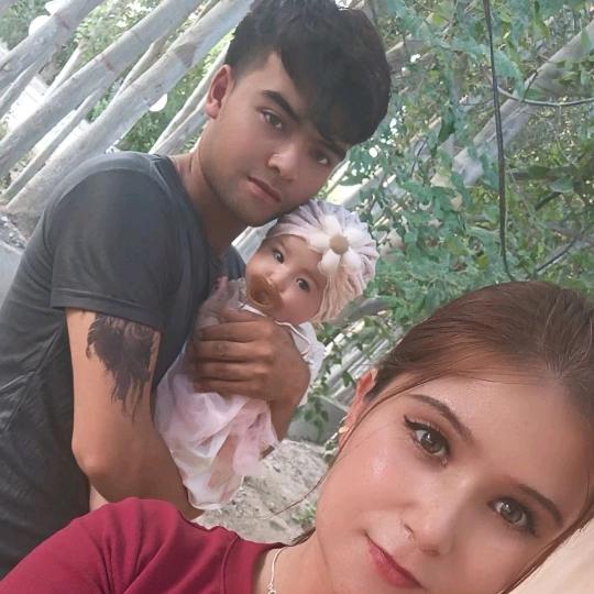 H ♥👨‍👩‍👧N