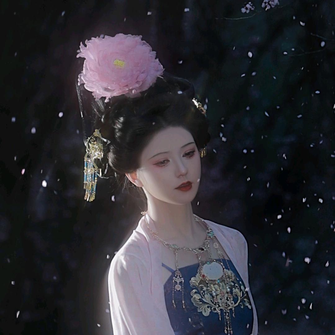 73岁娇俏富婆