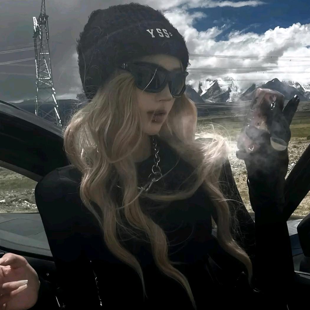 ℳ̶̶̶猫♡̶҉猫藏进梦里ฅ