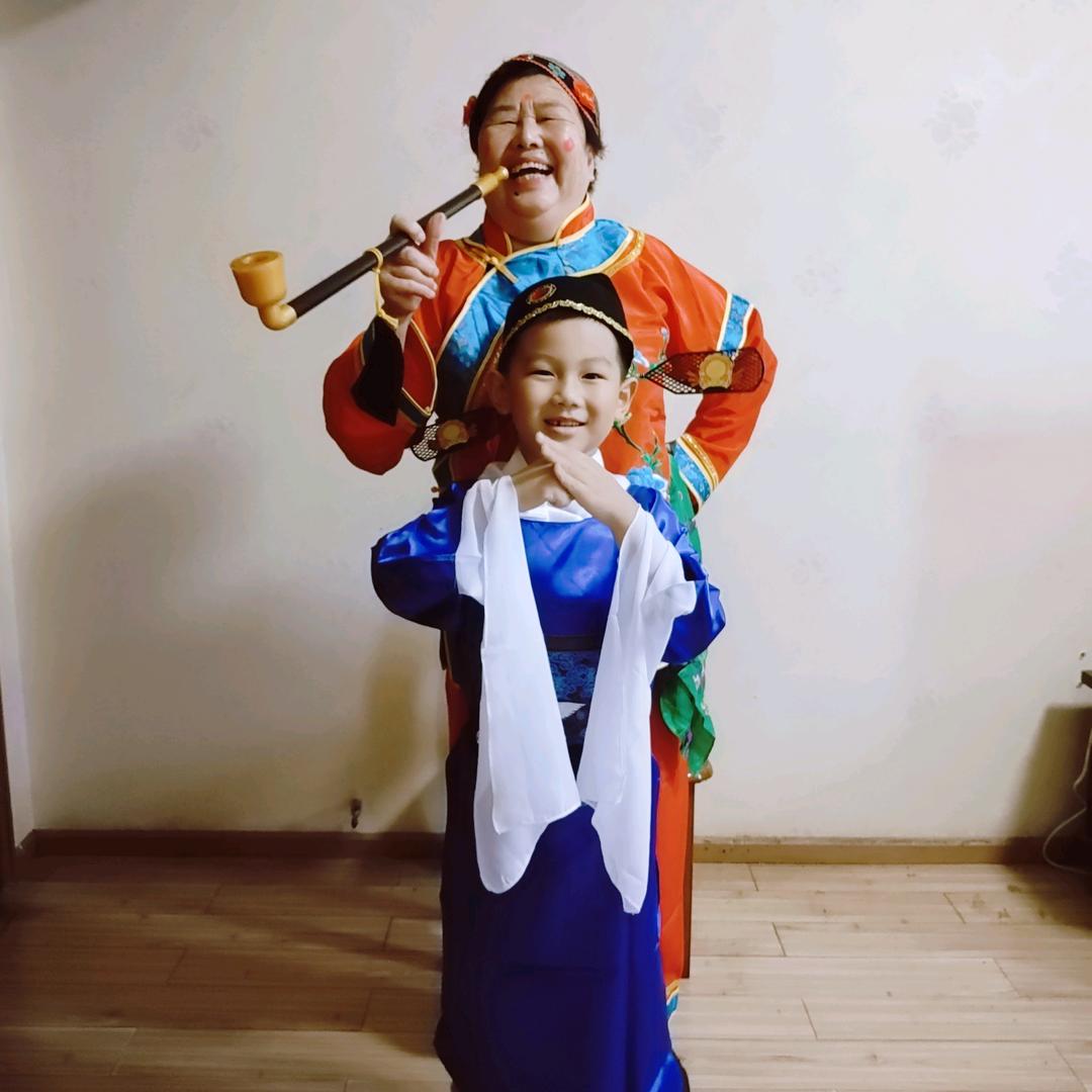 快乐婆孙俩
