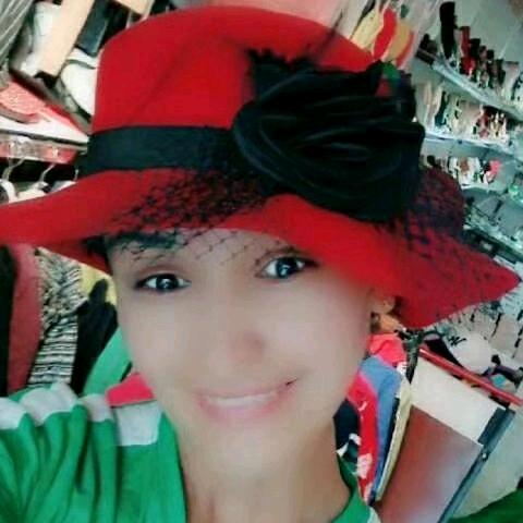 笑容的米拉🍓😋💃🌹🌹😜