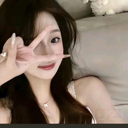 搞笑的依依