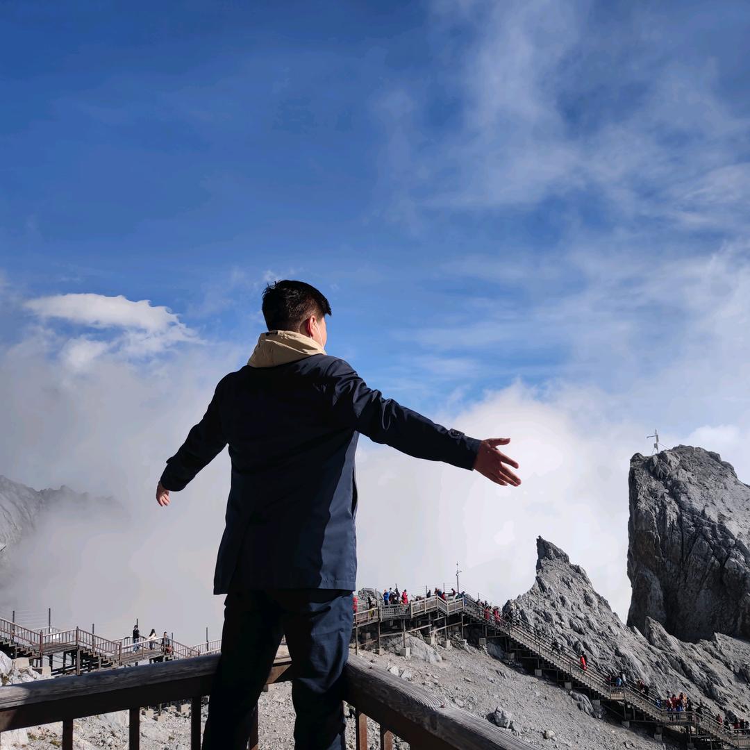 专注公考的张老师