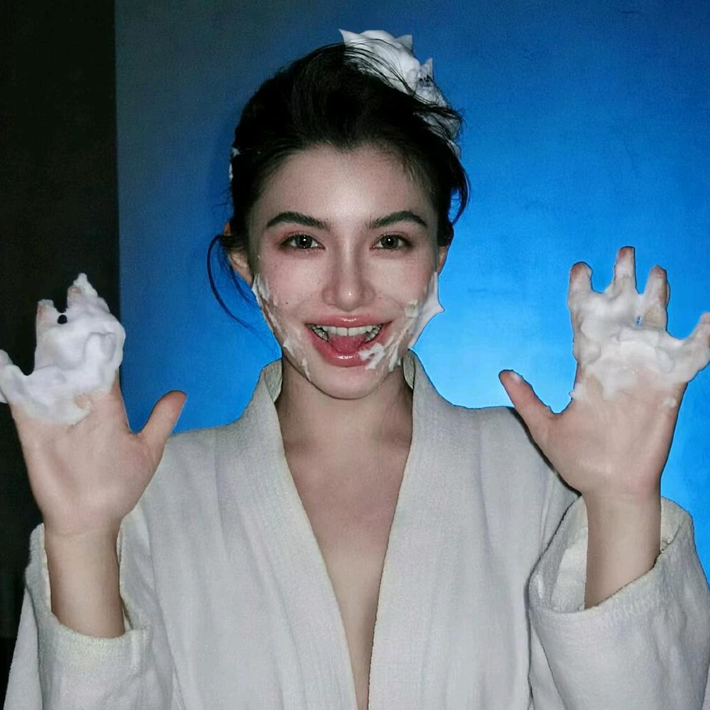 狮子女-