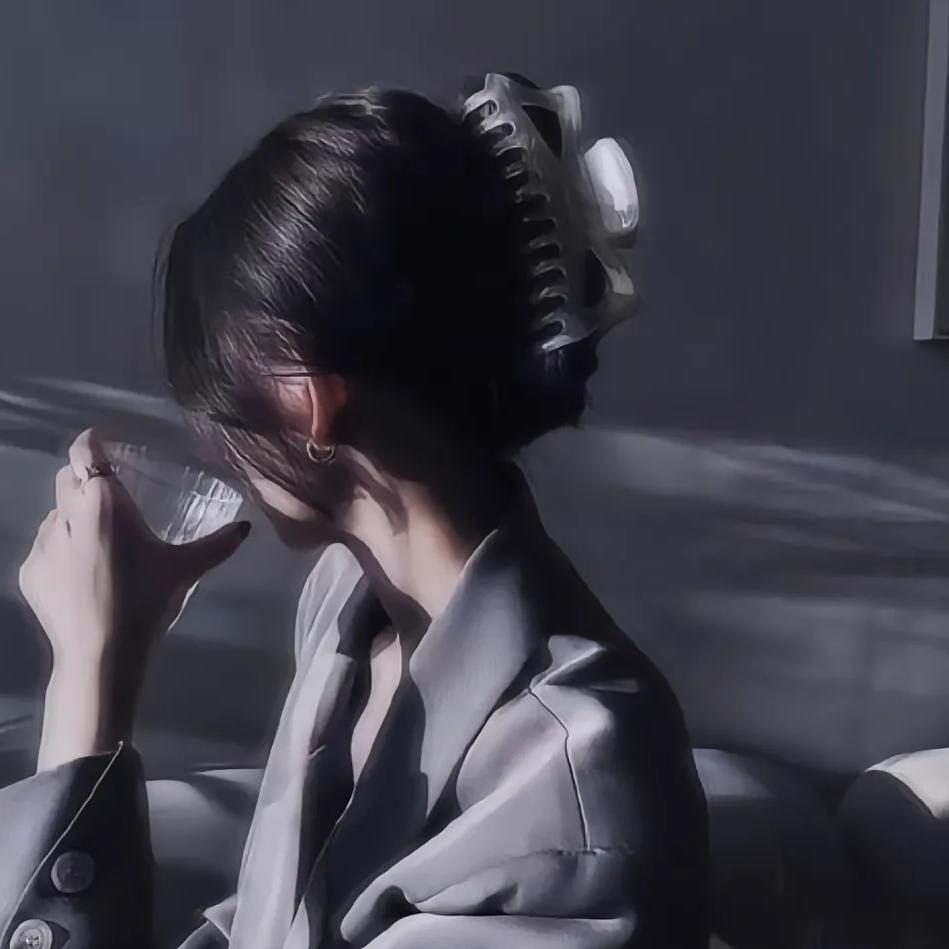 🍀.罗菇凉