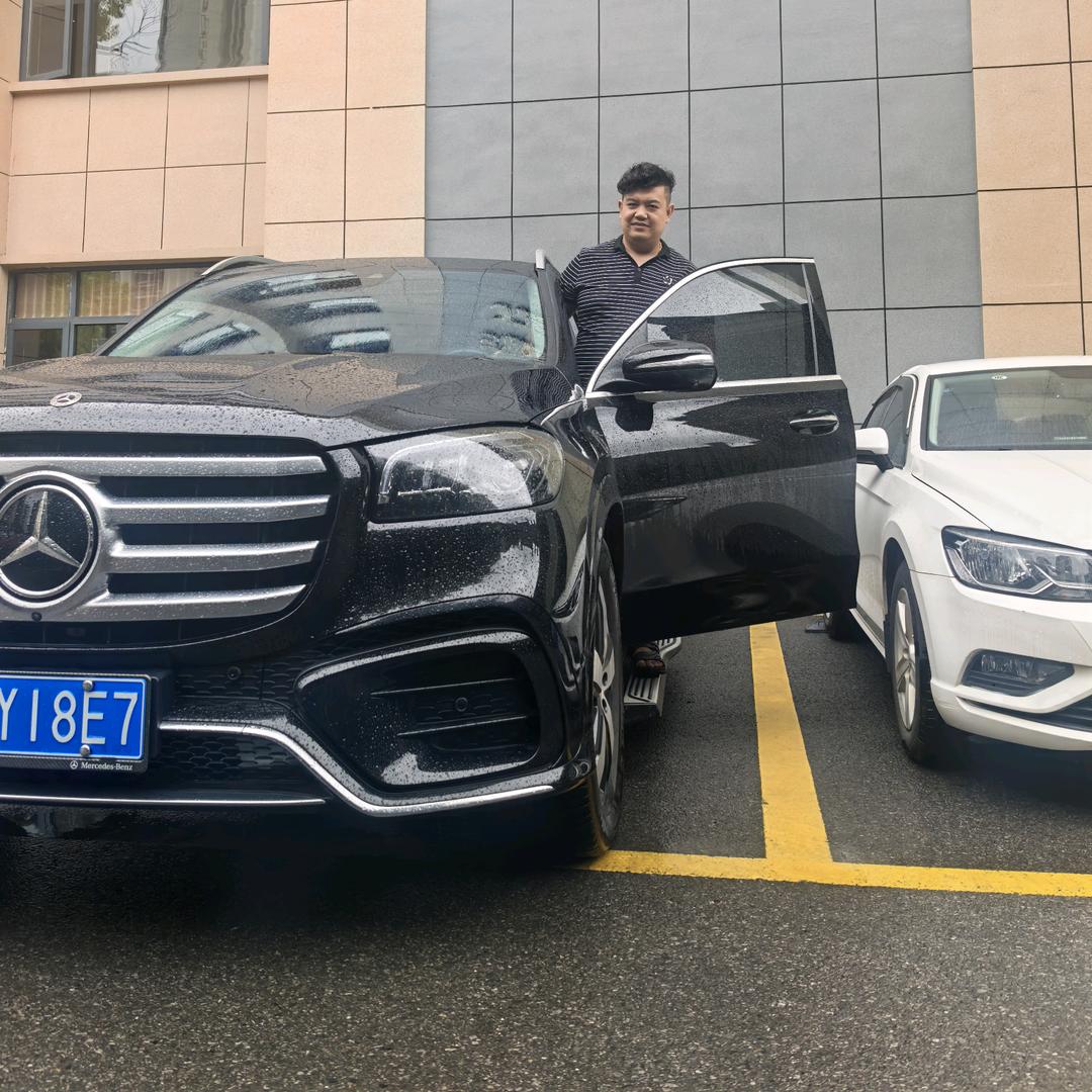 累了，谁心疼？范٩(๑^o^๑)۶