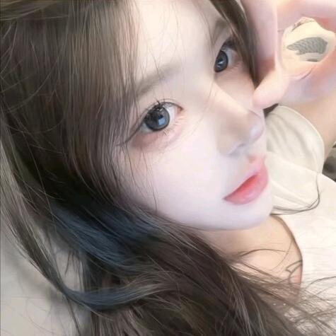 美女子不打牌