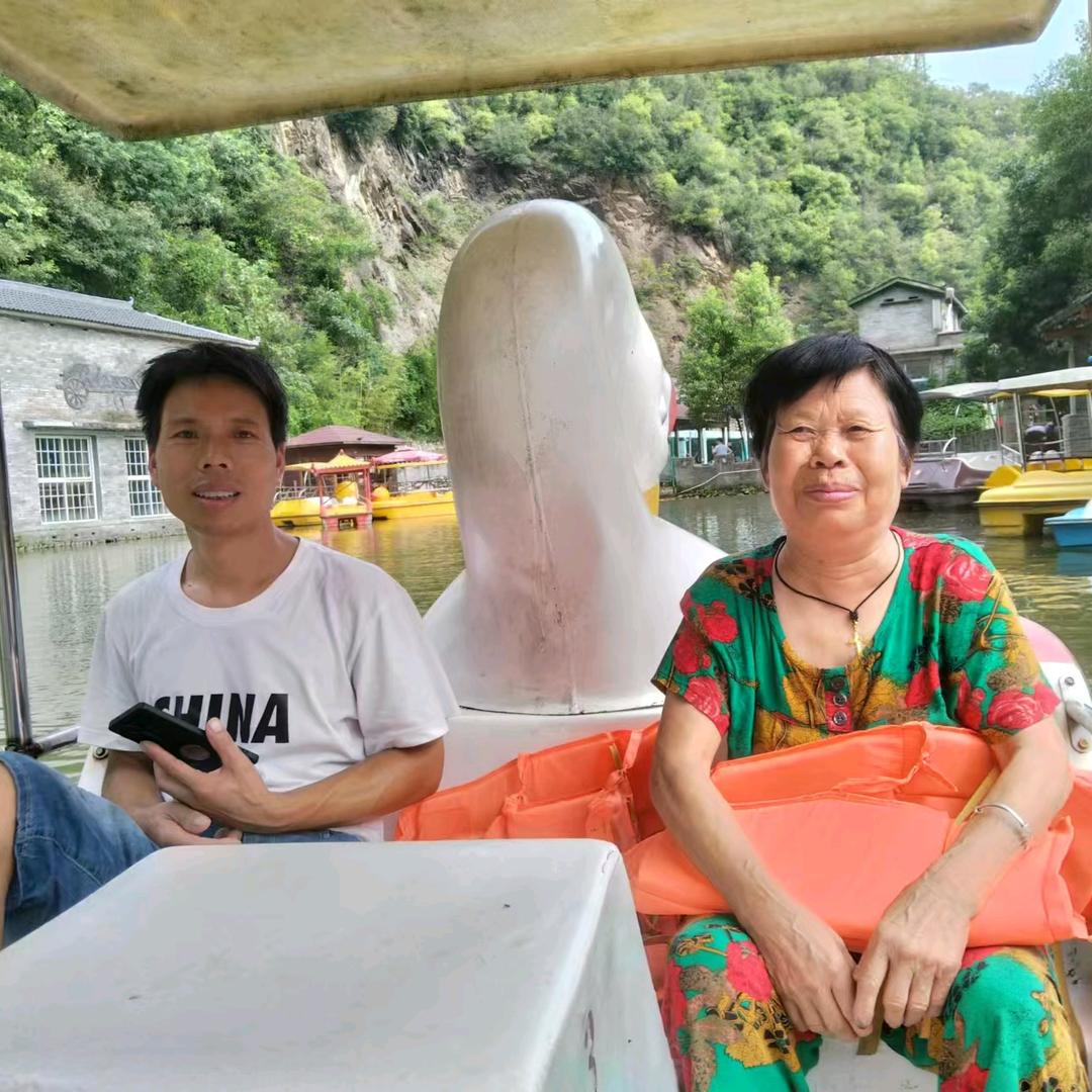 石泉精护洗车专业汽车美容18年