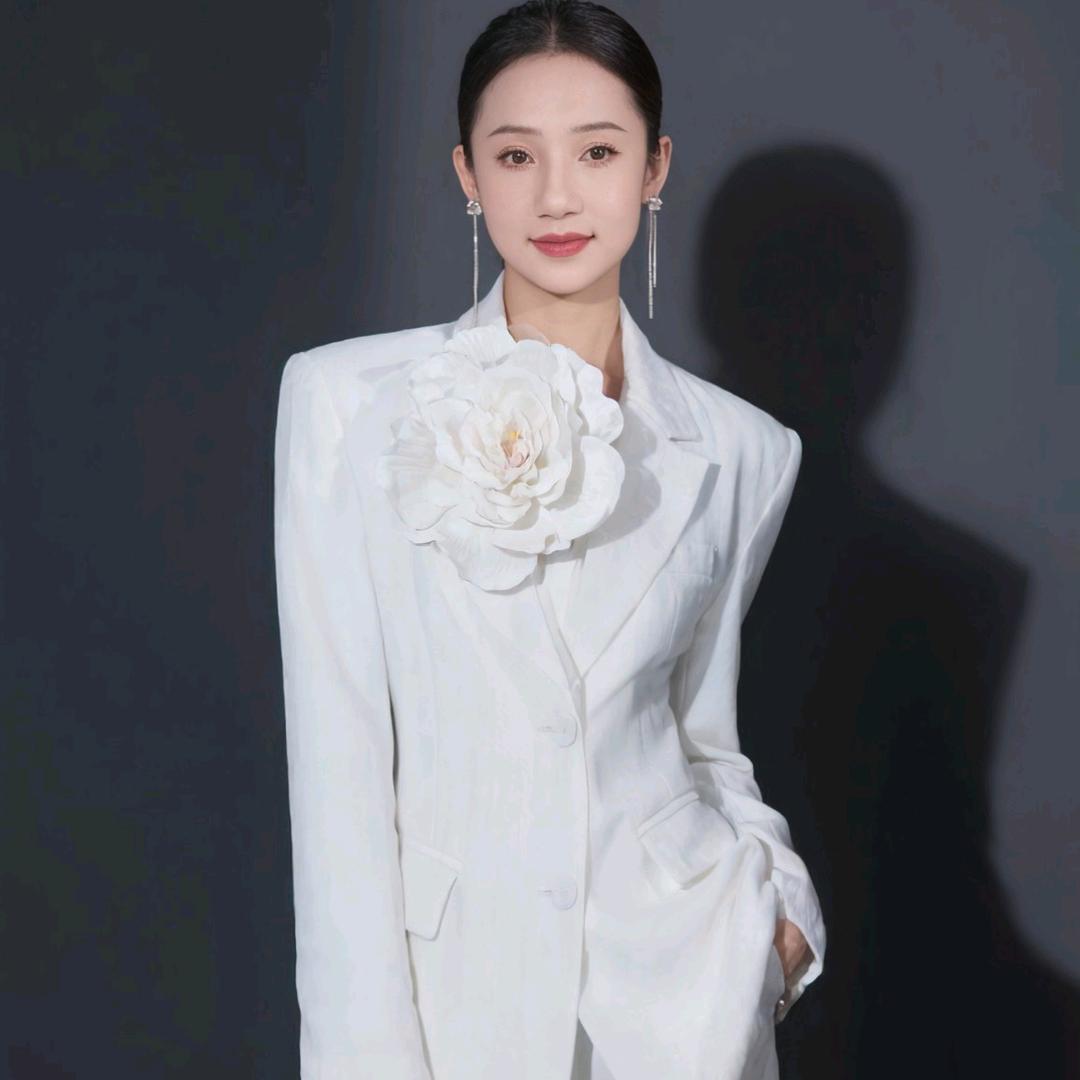 阿依加马丽