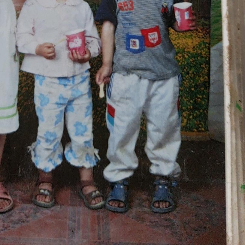 八一黄爷爷爱唱戏