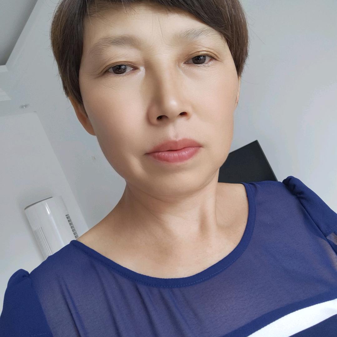 易恭婷