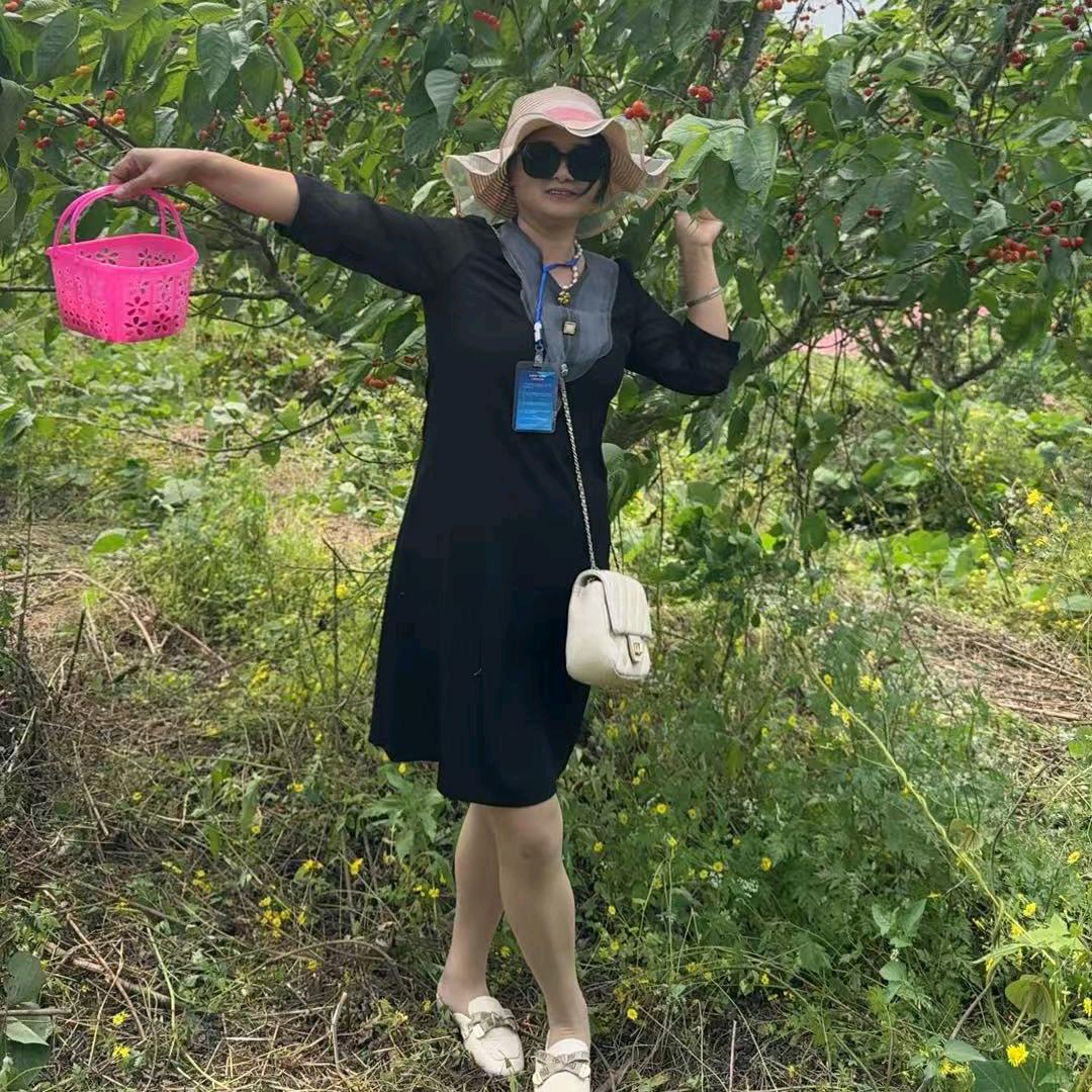 ╭(☞英子☜)╮