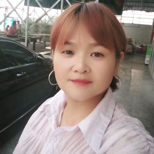 霸气姐（两个女儿的单亲妈妈）