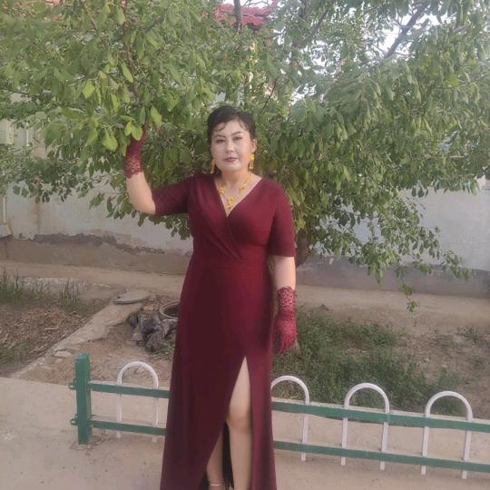 巴哈尔古丽