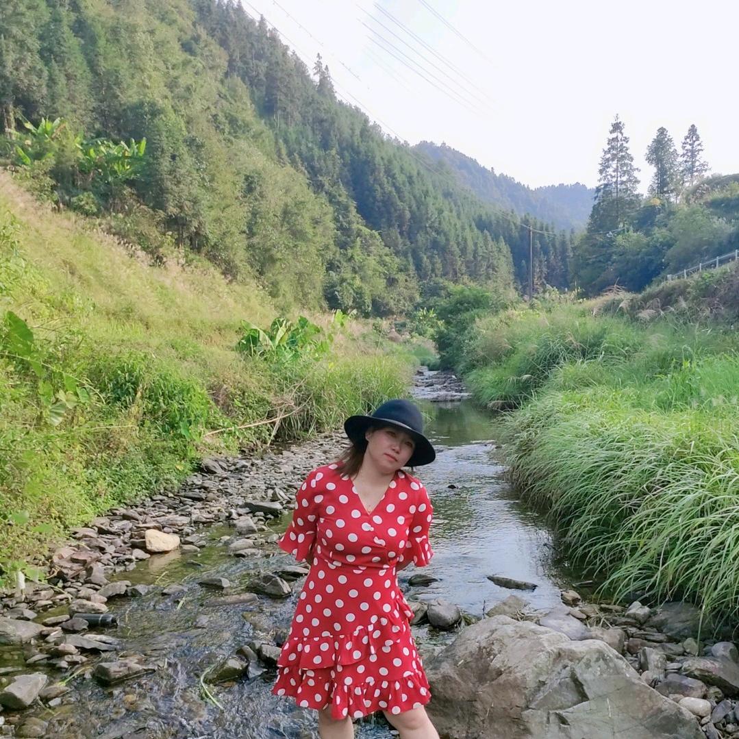霞霞