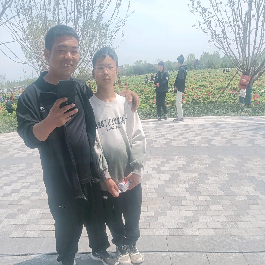 钰鹍鹏