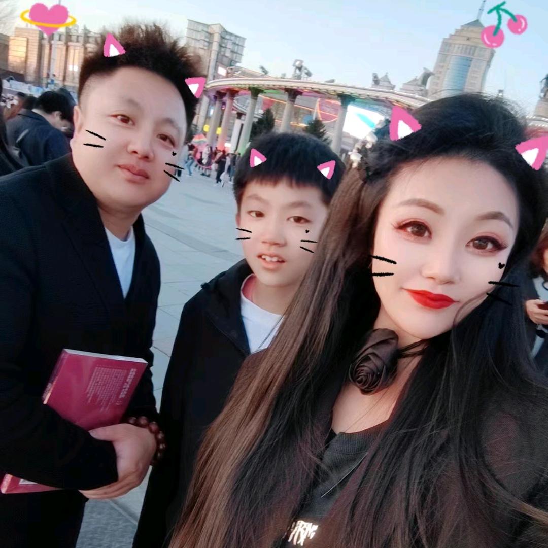 浩梵美发店长  王