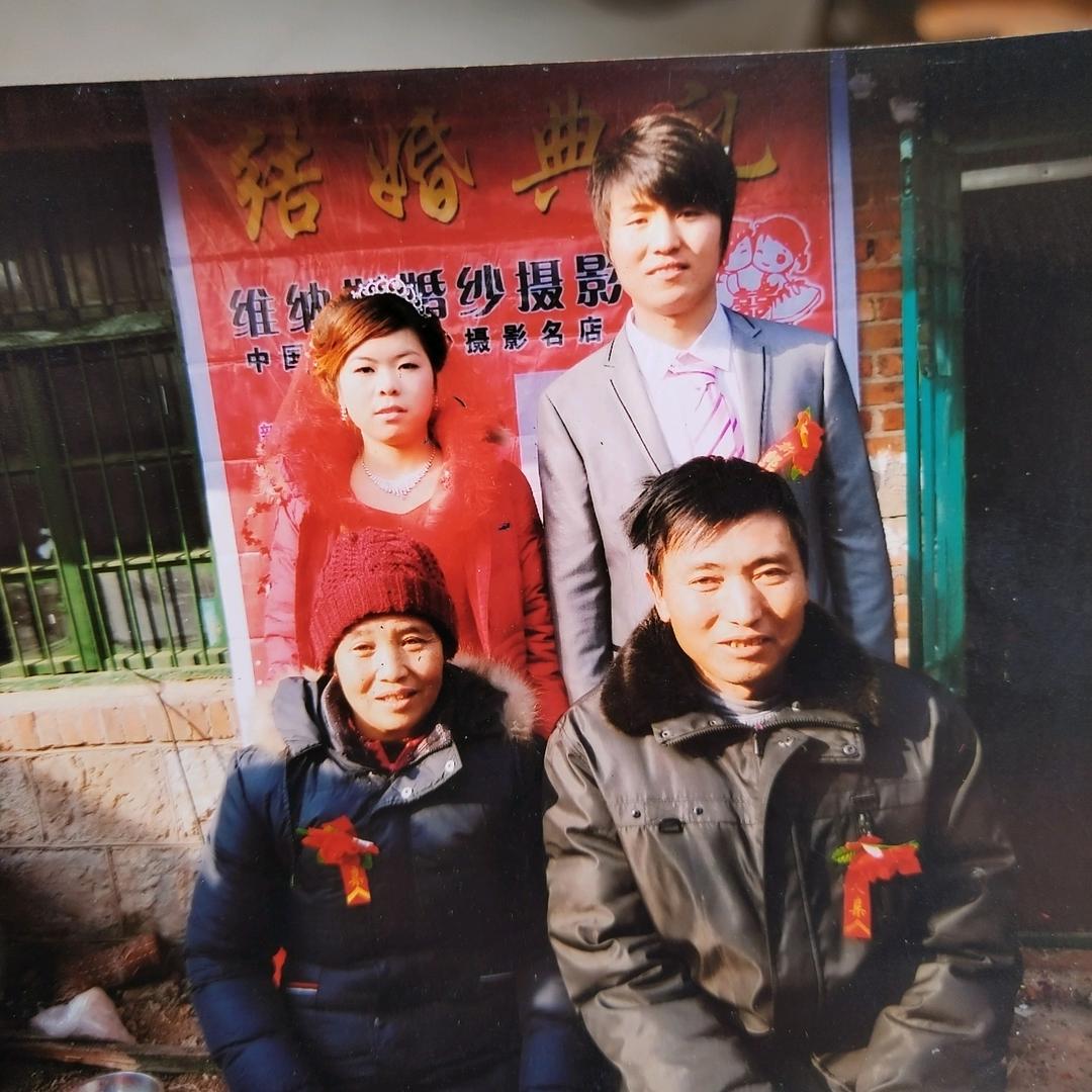 梁仓龙
